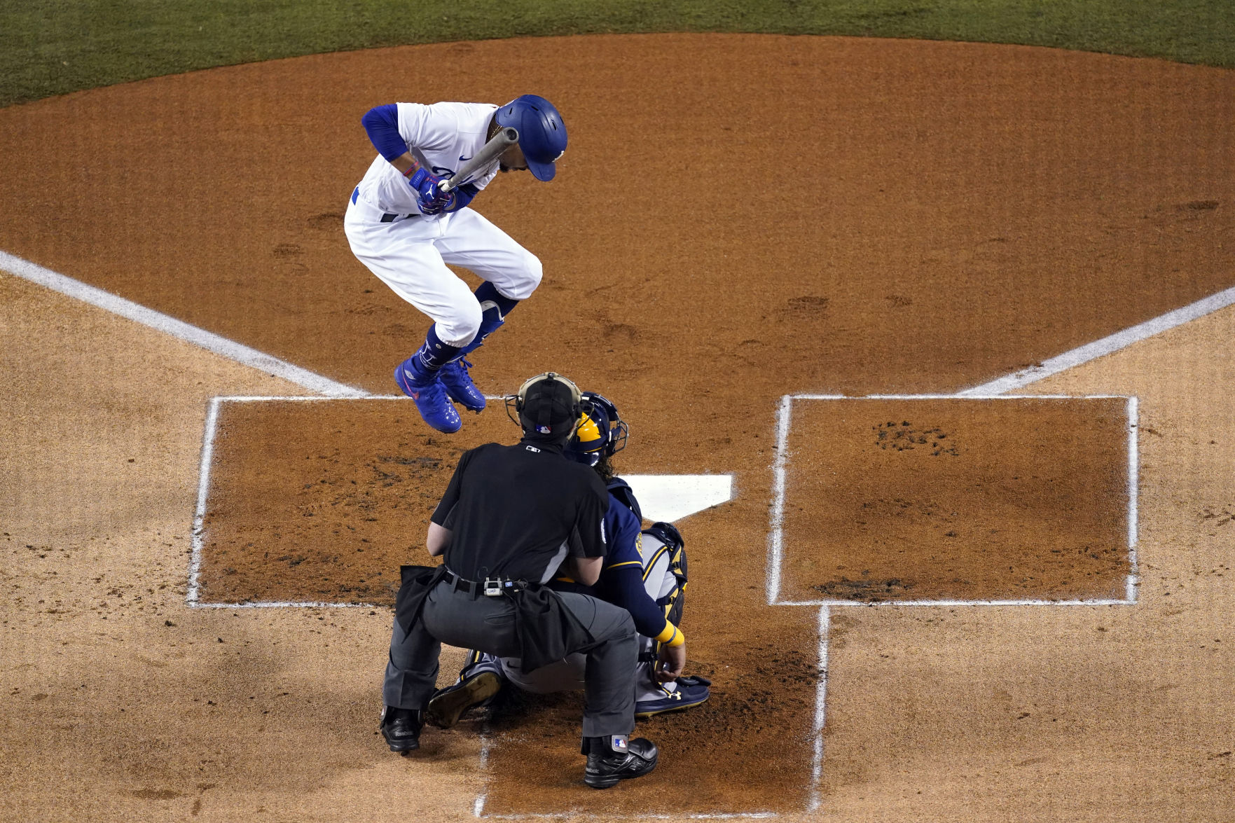 Dodgers 3, Brewers 0
